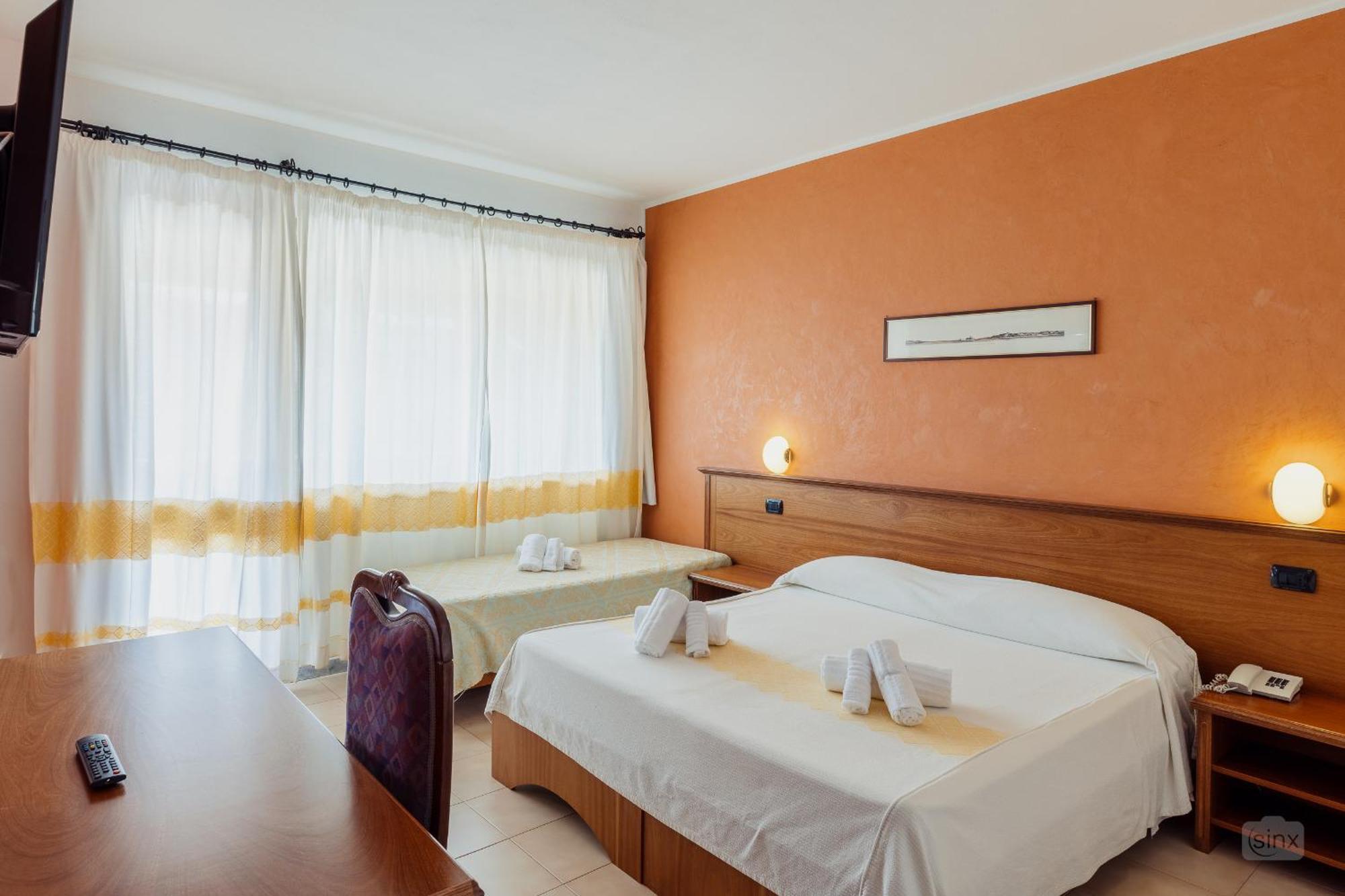 Malaspina Hotel & Resort Bosa Esterno foto