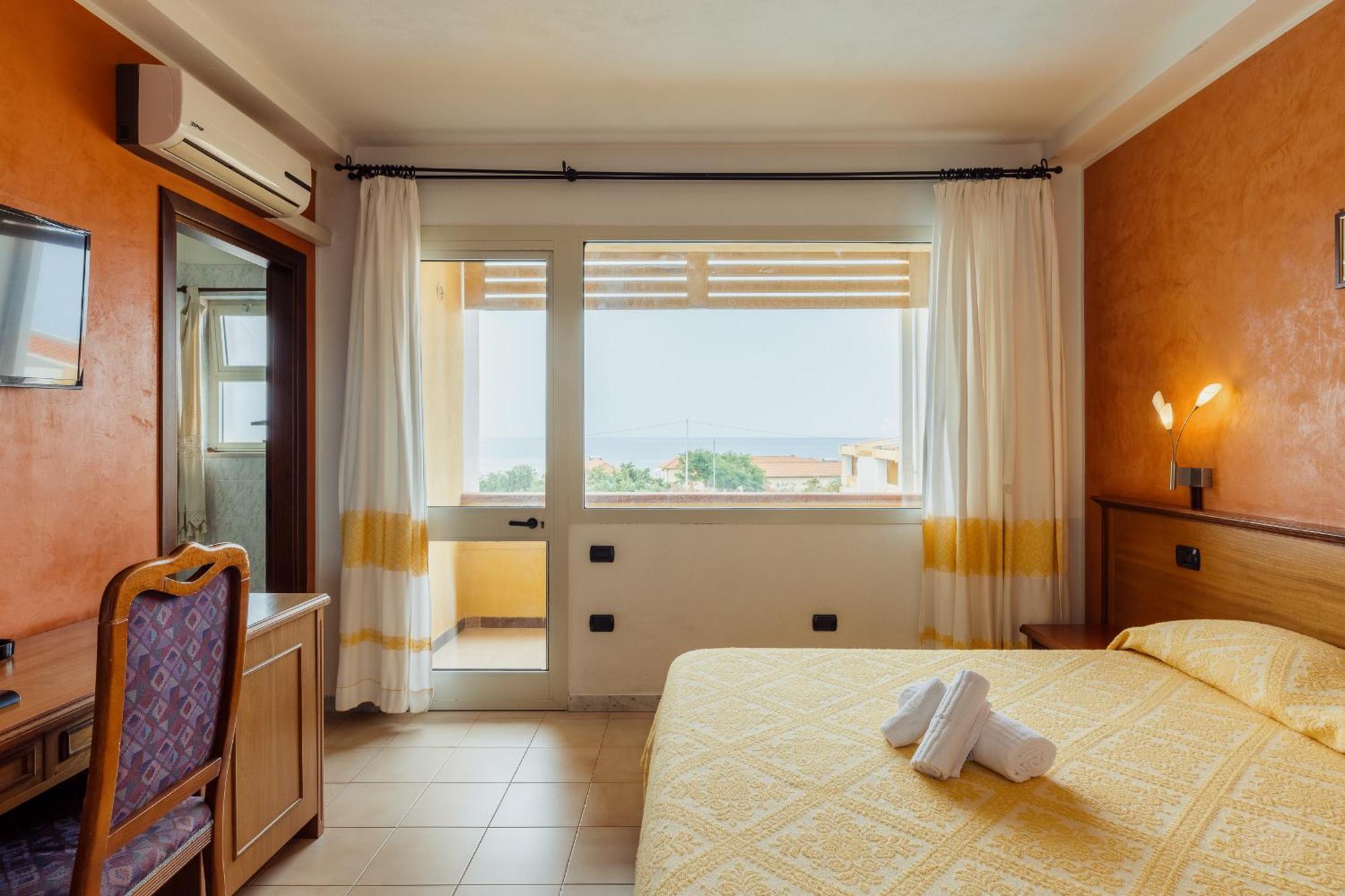 Malaspina Hotel & Resort Bosa Esterno foto